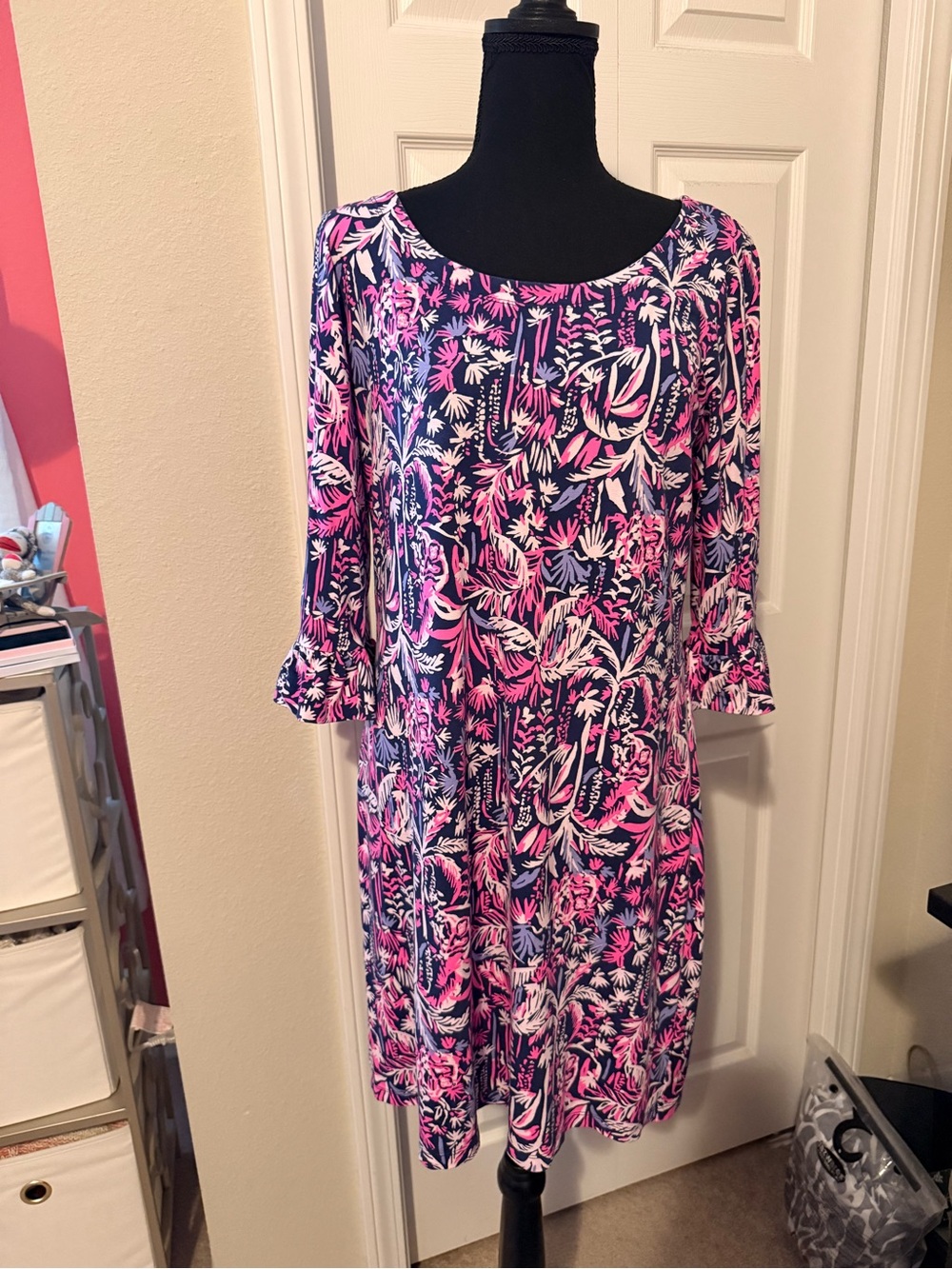 EUC Lilly Pulitzer Pink & Navy Floral Dress size large stretchy